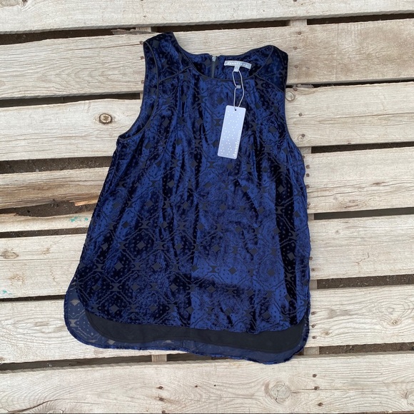 Daniel Rainn Tops - NWat DanielRainn women regular blue/black Top M